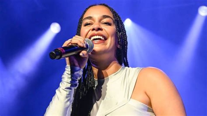 'I Still Don’t like the Attention:' Jorja Smith Gets Candid about Growing up with Insecurities