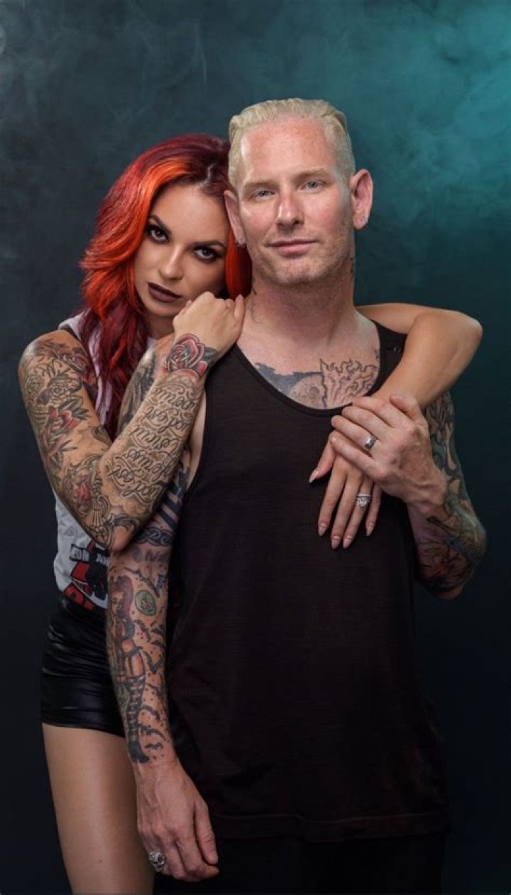 Alicia Dove, hot girlfriend of Corey Taylor