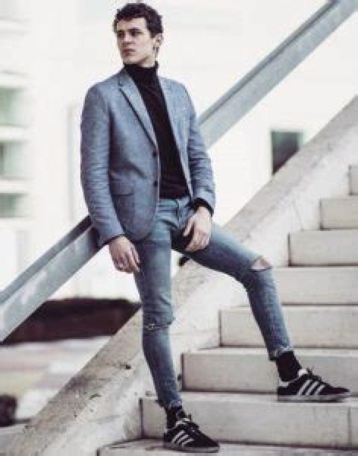 Arón Piper Height, Weight, Age, Girlfriend, Biography, Family & More