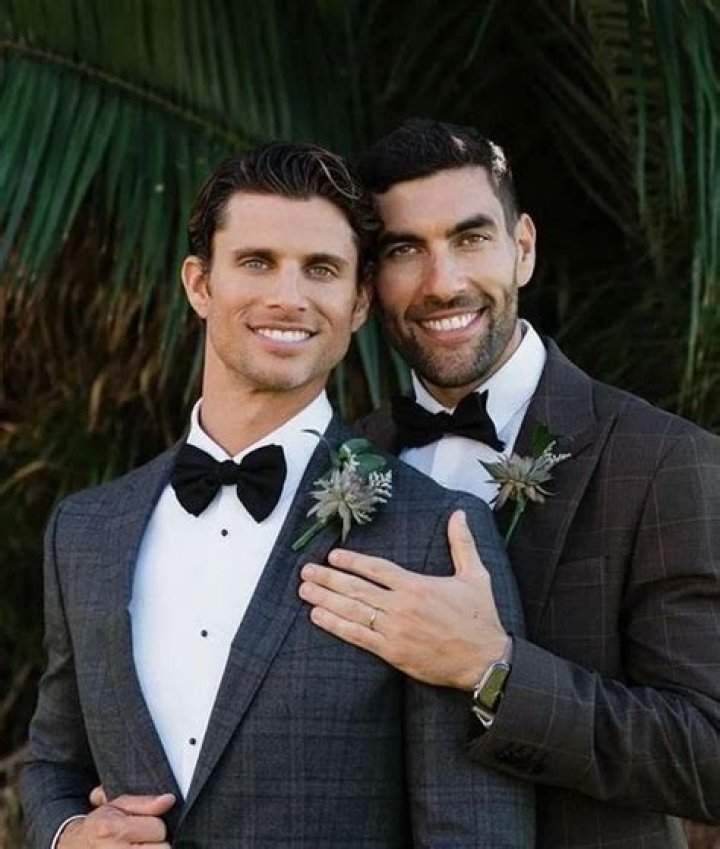 Barrett Pall Age, Height, Married, Net Worth, Gay