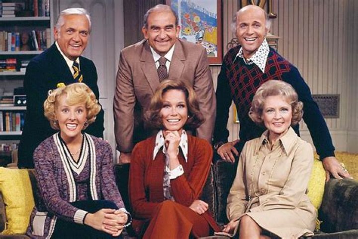 Betty White at 99, Becomes the Only Remaining Main Cast Member of ‘The Mary Tyler Moore Show’