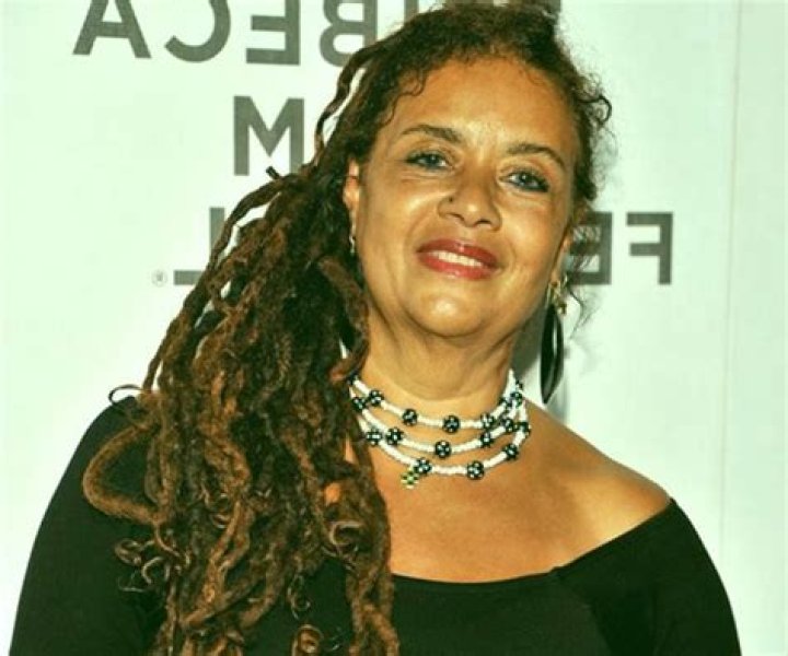 Diahnne Abbott biography shows what happened to her.