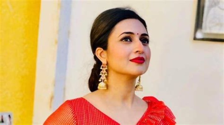 Divyanka Tripathi Phone Number Texting Number Contact Number  Mobile