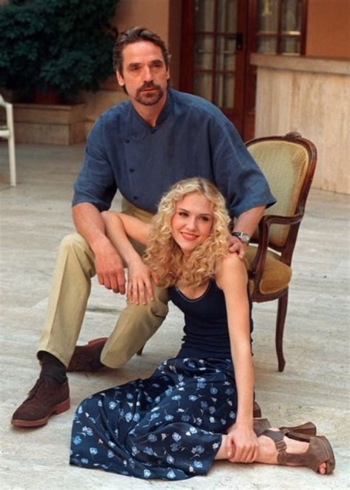 Dominique Swain Height