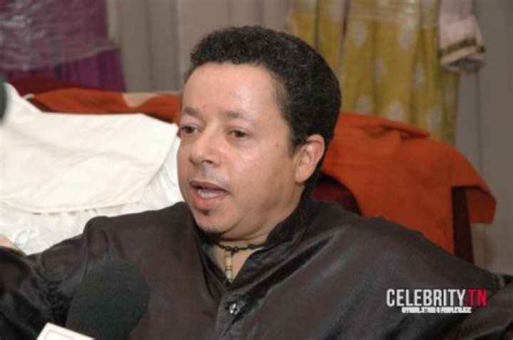 Fayçal Bezzine Wiki, Biographie, Age, Taille, Mariage, Contact & Informations