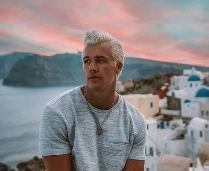 Hunter Clowdus Height, Weight, Age, Girlfriend, Biography & Family