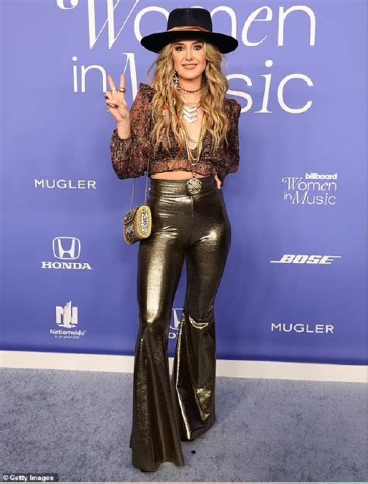 Lainey Wilson Phone Number, WhatsApp Number, House Address, Email Id