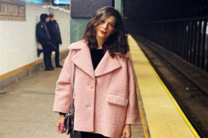 Lindsey Broad Net Worth – How Much Did She Earn From The Office?