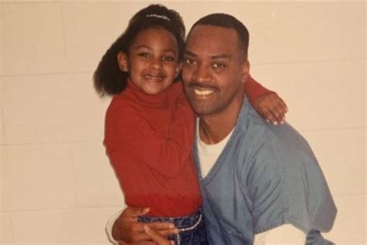 
Meet Gia Henley – Photos Of Darryl Henley’s Daughter
