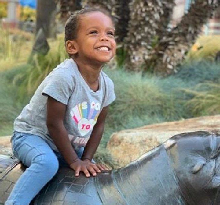 Meet Moira Kelly’s Children Eamon Hewitt And Ella Hewitt