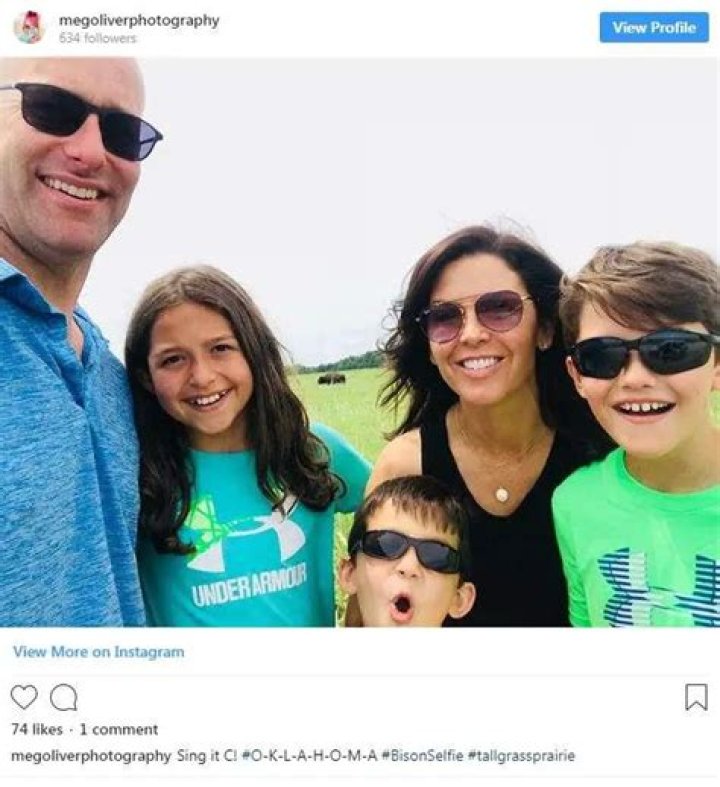 Meg Oliver & Husband | This Is Why CBS Reporter's Married Life & Family Is Goals