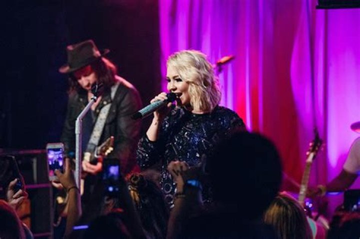 RaeLynn Brings RaVe Tour to Nashville’s Mercy Lounge – Celeb Secrets Country