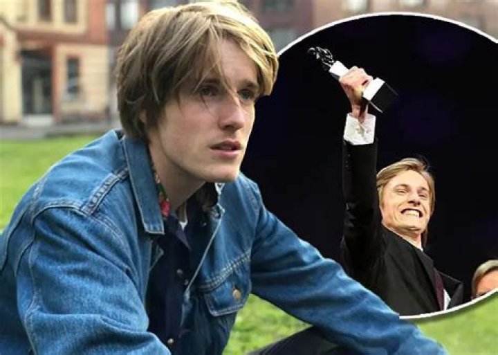 Why Louis Hofmann Didn't Prioritize Joining Acting School?